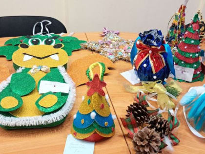 «НОВОГОДНЯЯ ГАЛЕРЕЯ». Сегодня, 26 декабря, в зале заседаний администрации города Моспино состоялось торжественное награж