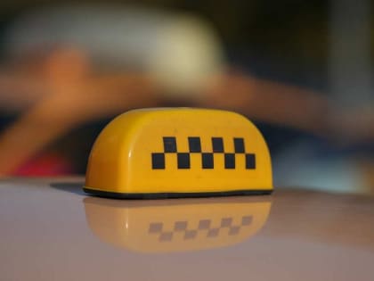 Таксисту пришлось стрелять в пассажира из-за дебоша в автомобиле