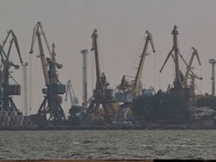 С начала 2024 года через порт Мариуполя отгружено 28 000 тонн зерна в другие субъекты РФ