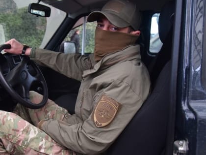 «Народный фронт» передал в ДНР пять внедорожников военнослужащим «Каскада»