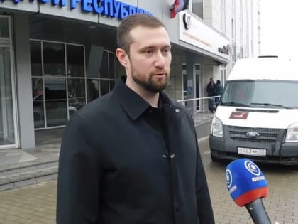 #новости. Владимир Зверков совместно с Рустамом Мингазовым осмотрели мобильные офисы МФЦ, переданные в Республику из Мос