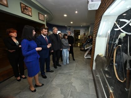 Денис Пушилин поздравил коллектив Донецкого республиканского краеведческого музея со столетним юбилеем