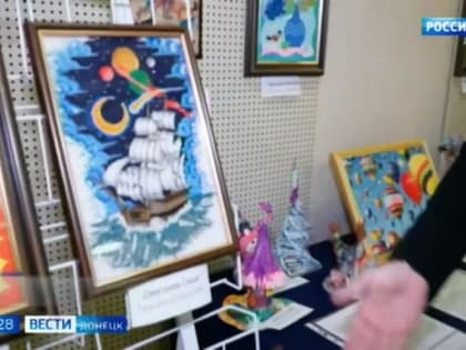 В преддверии Международного дня инвалидов на базе инклюзивного центра творчества прошла выставка декоративно-прикладного