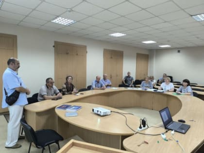 Историки Донецка обсудили будущее краеведения