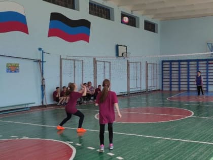 «Президентские состязания» среди сельских школьных команд прошли в Торезе