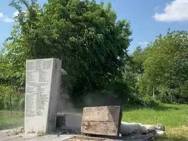Статуи украины