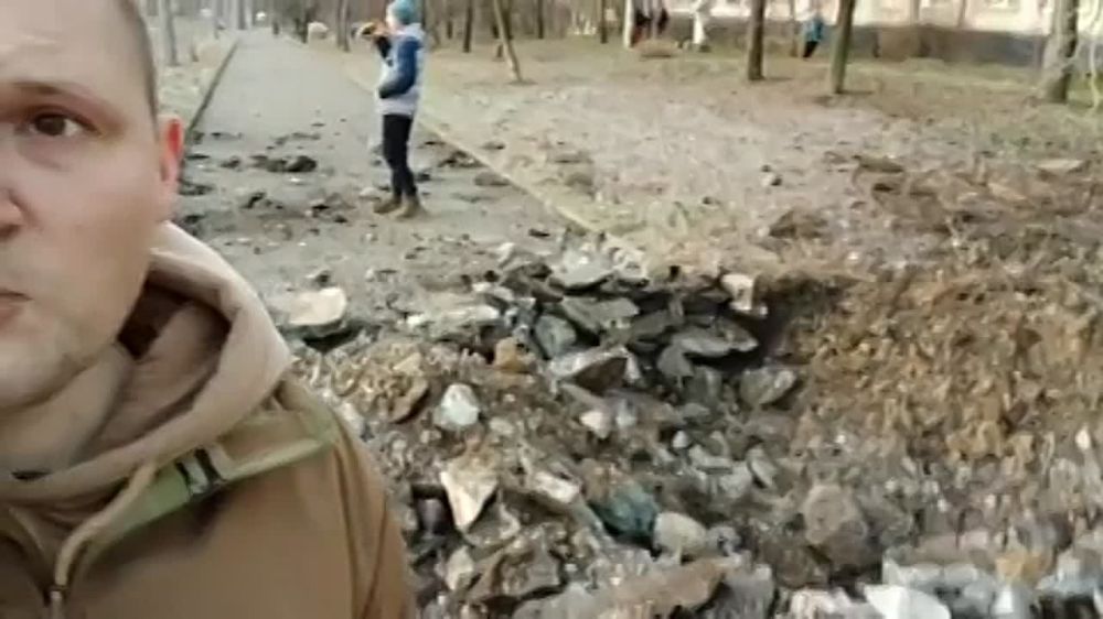 Донбасс арена донецк обстрел. Донбасс центр города. Донецк обстрелы центра города 2022. Фото албанского террориста. Обстрел донецка 2024.