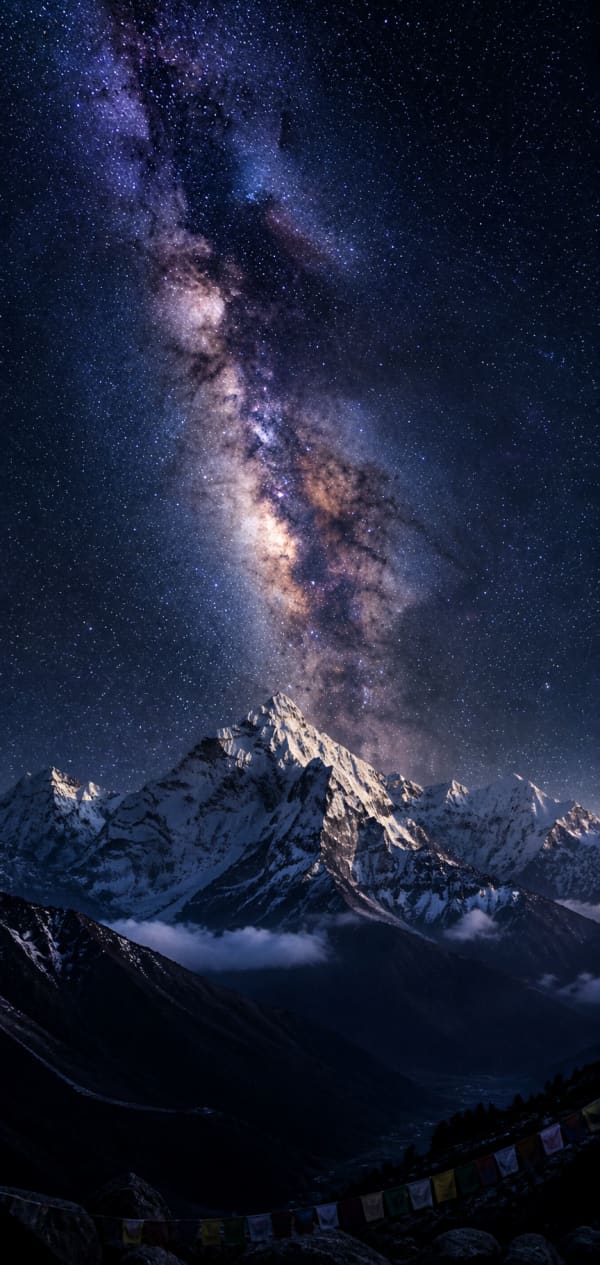 Milky Way galaxy over Himalayan mountains 4K wallpaper