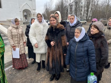 Престольный праздник в храме блаженной Ксении Петербургской деревни Медвежьи Озера