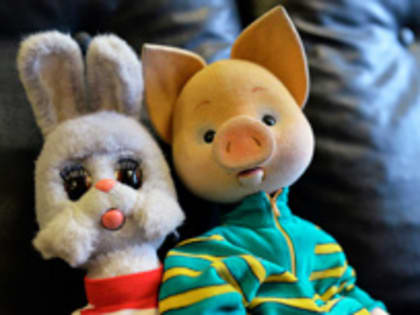 Захарова ждет, когда Зеленский включит в санкционный список Хрюшу и Степашку