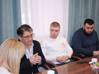 Депутаты поблагодарили активных жителей, оказывающих помощь участникам СВО