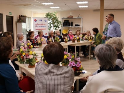 Депутат Госдумы Александр Коган встретился с участницами клуба «Активное долголетие» в Ступино