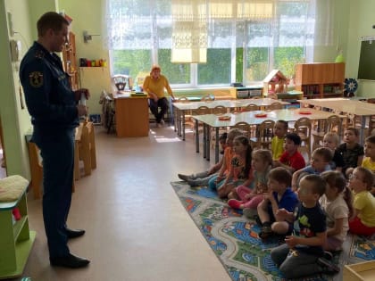 Инспекторы ГПН проводят занятия по пожарной безопасности в детских садах Щелково