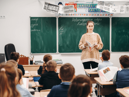 Новые учителя в Щелково: как поддержка правительства помогает привлечь кадры