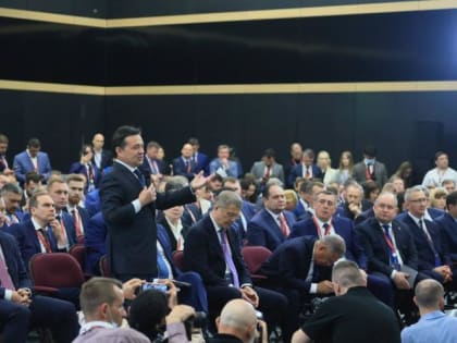 На площадке «Единой России» на ПМЭФ губернаторы представили результаты развития регионов