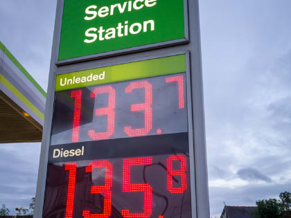 The Guardian: После запрета на экспорт из РФ в Европе резко подорожал дизель