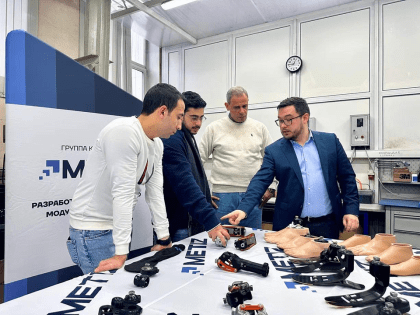 Делегацию из Египта восхитил испытательный цех щелковского производства протезов