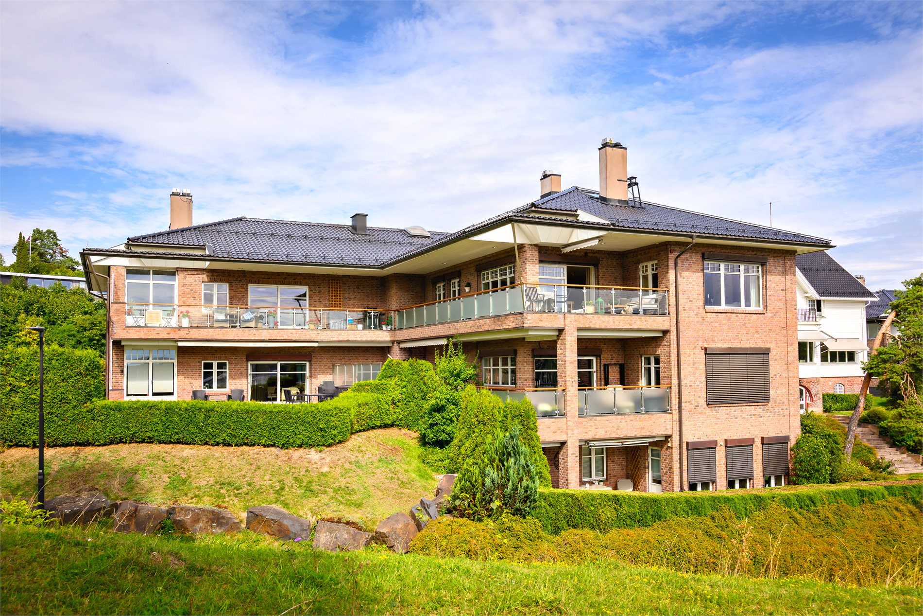 Sandviksveien 128, BLOMMENHOLM