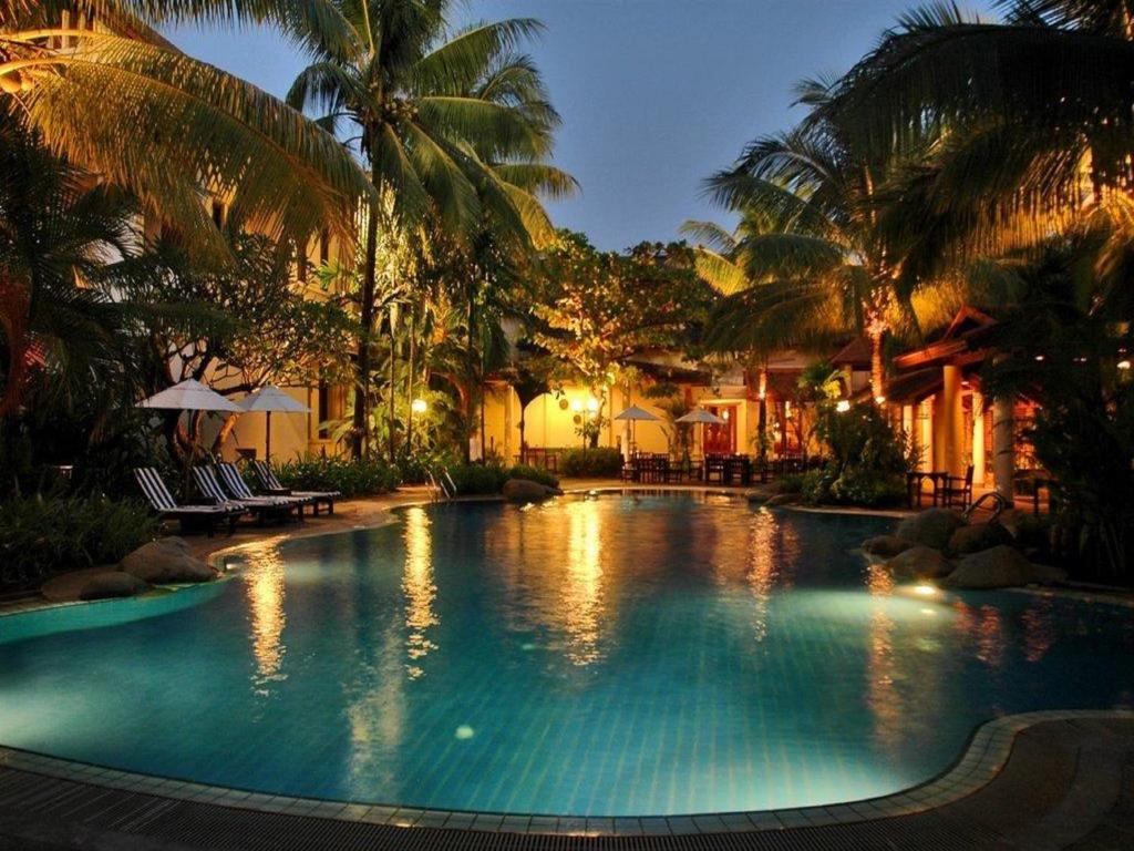 Settha Palace Hotel exterior, Vientiane