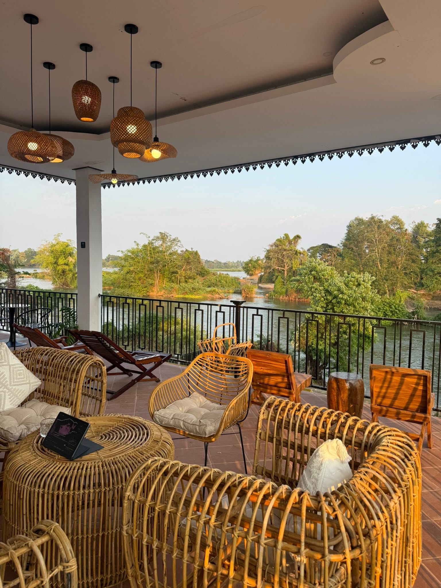Sunin Hotel Dondet Riverside balcony view over the Mekong River, 4000 Islands