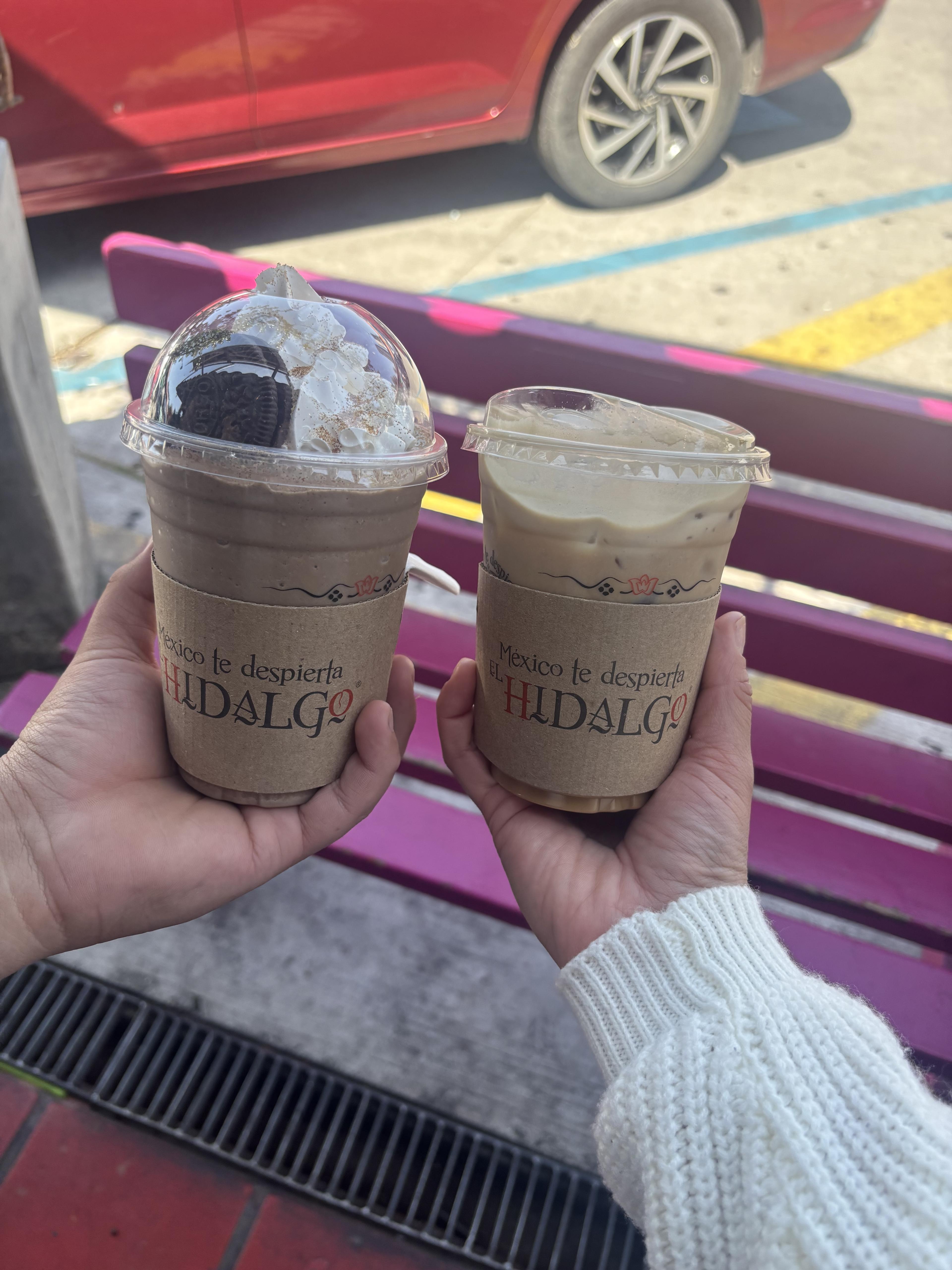 Chai Con Cafe & Oreo Mexicano Frap
