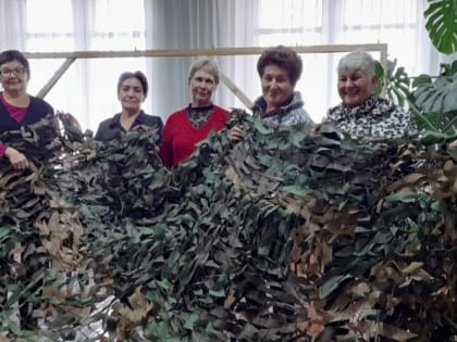 Амзинцы сплели 500 масксетей для участников СВО