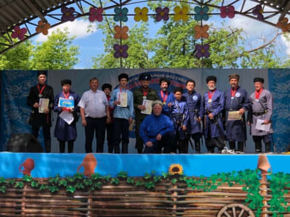Межрегиональный фестиваль-конкурс казачьей культуры  «Распахнись, душа казачья!» в Октябрьском
