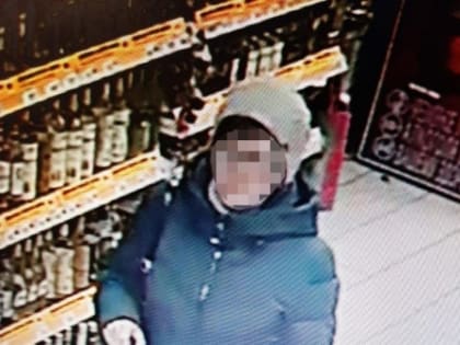 Жительница Стерлитамака украла банковскую карту, совершила покупки и вернула её на место