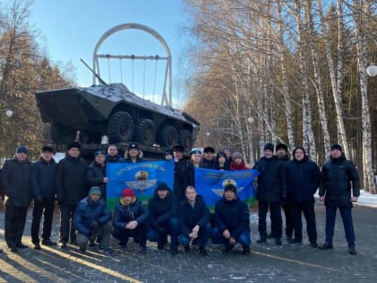 В парке «Волна» возложили цветы погибшим при исполнении воинского долга