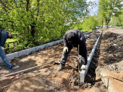 В Уфе делают тротуары не только в центре