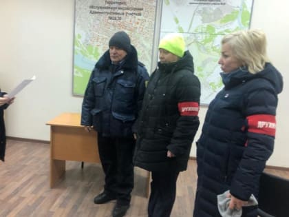 Добровольцы участвуют в охране общественного порядка