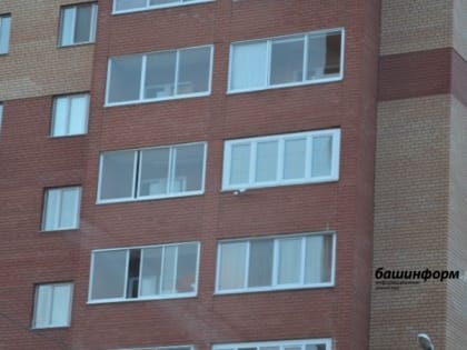 Уфимец сломал обе ноги при падении с высоты