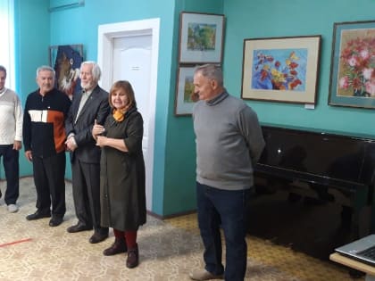 В Нефтекамске проходит выставка преподавателей Детской художественной школы