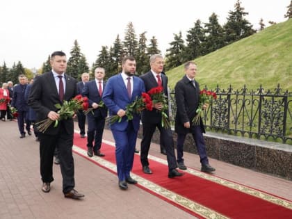 Состоялось возложение цветов к памятнику Салавату Юлаеву