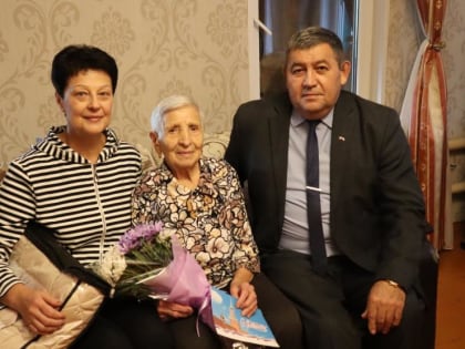Администрация Ленинского района Уфы поздравила юбиляров