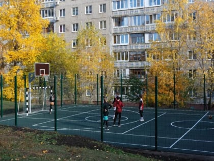 Новая спортивная площадка в Кировском районе