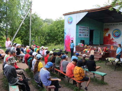 Уфимские пожарные проводят выездные мероприятия в детских оздоровительных лагерях