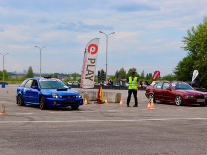 Внимание! Не забудьте пристегнуться, мы начинаем гонку