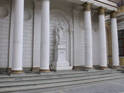 Преподаватели кафедры специального фортепиано УГИИ выступят на одной сцене