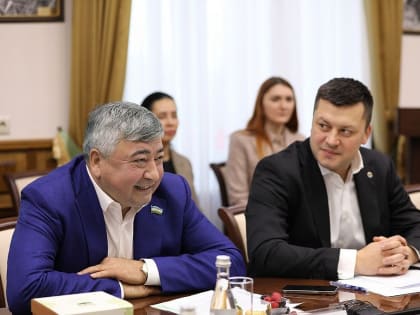 Марат Васимов и Ратмир Мавлиев встретились с Почетными гражданами Уфы