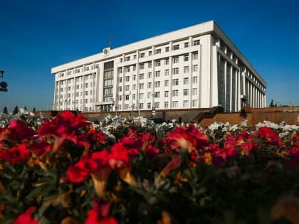 С Днём строителя  работников отрасли поздравил Радий Хабиров