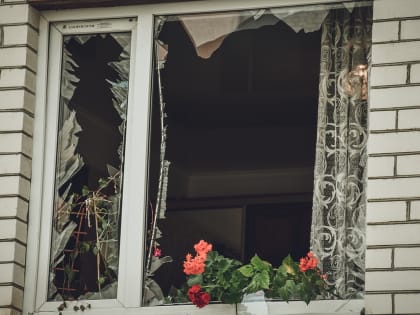 В Уфимском районе Башкирии два дня подряд из окон на 2 этаже выпадают 2-летние дети