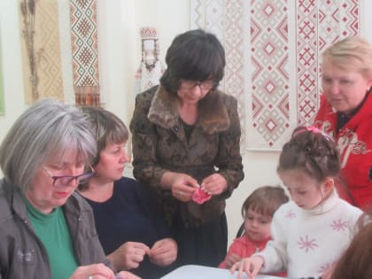 Время роз под крышей "Ижада"
