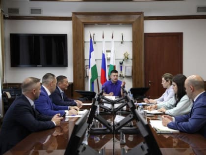 Глава администрации Уфы встретился с мэром Элисты