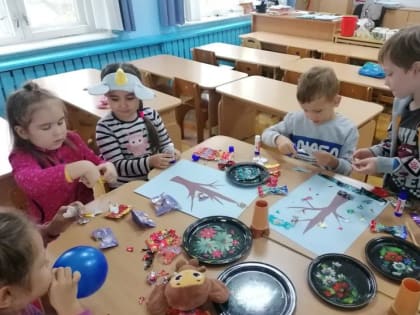 В дошкольных учреждениях Кировского района отметили День сладостей