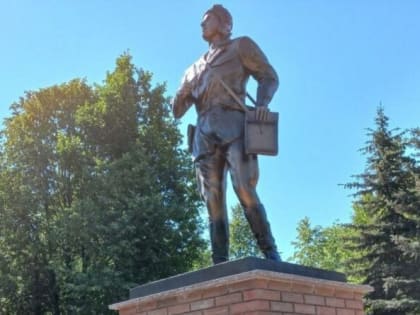 Открыт памятник Дважды Герою Советского Союза Мусе Гарееву на его малой родине