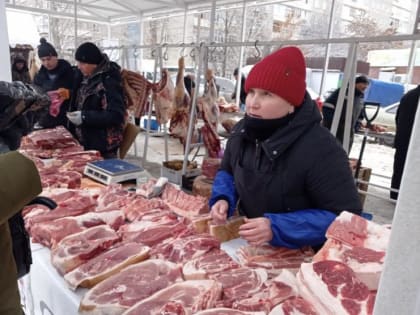 В Кировском районе проходит мясная ярмарка