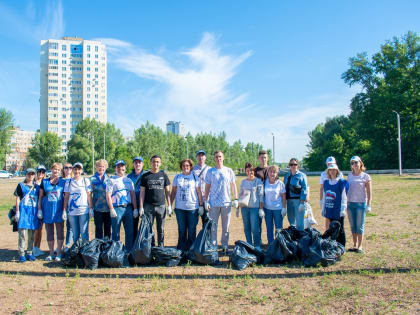 Руководитель «Молодой Гвардии» Республики Башкортостан принял участие в экологической акции «Неделя экологических дел»