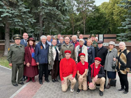 На Сергиевском кладбище почтили память фронтовиков