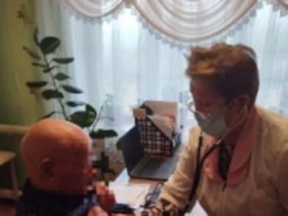 Передвижной ФАП Раевской ЦРБ с бригадой медицинских работников посетил д.Уразметово